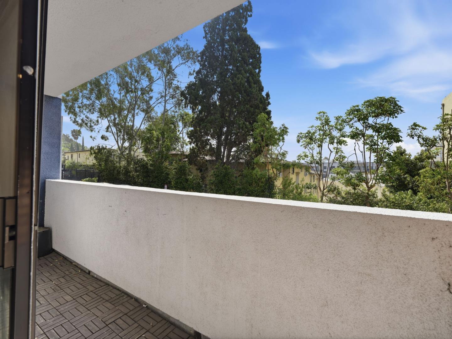 Detail Gallery Image 18 of 20 For 1940 Highland Oaks Dr #28,  Arcadia,  CA 91006 - 2 Beds | 2 Baths