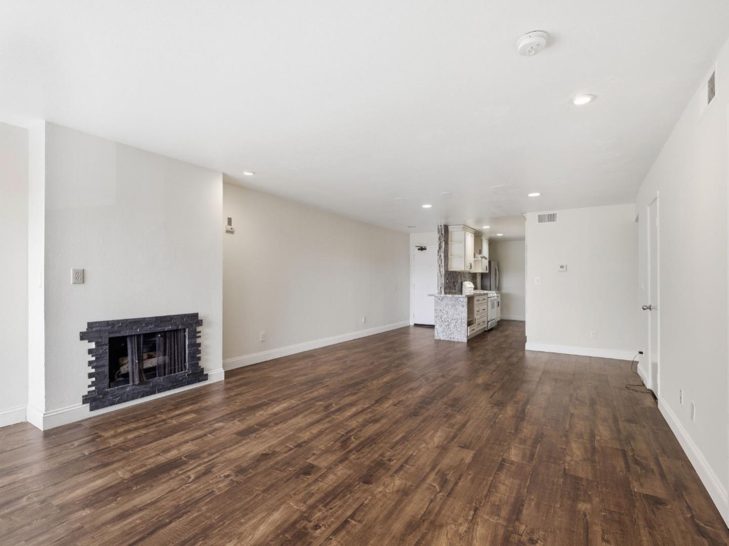 Detail Gallery Image 5 of 20 For 1940 Highland Oaks Dr #28,  Arcadia,  CA 91006 - 2 Beds | 2 Baths