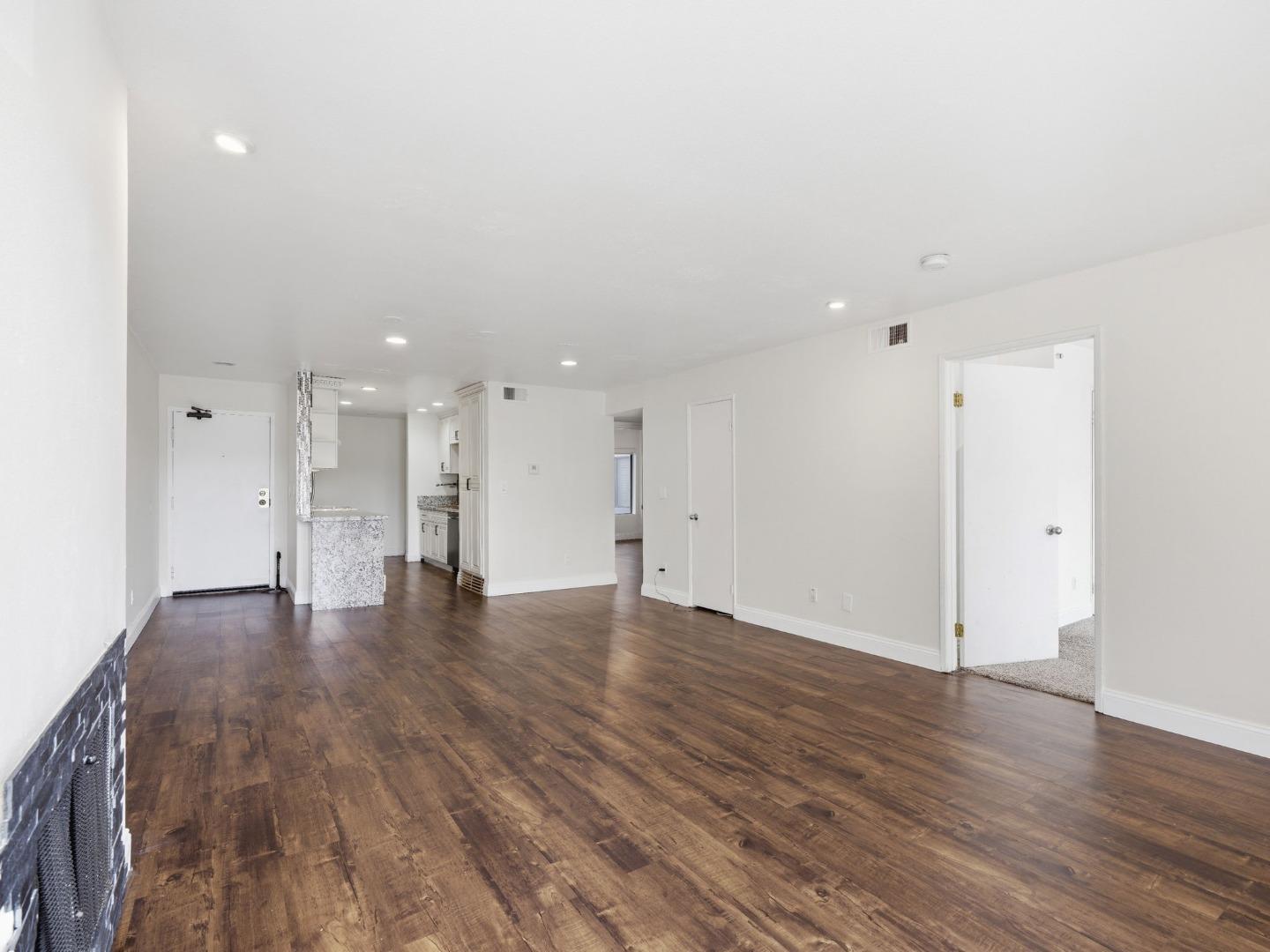 Detail Gallery Image 6 of 20 For 1940 Highland Oaks Dr #28,  Arcadia,  CA 91006 - 2 Beds | 2 Baths