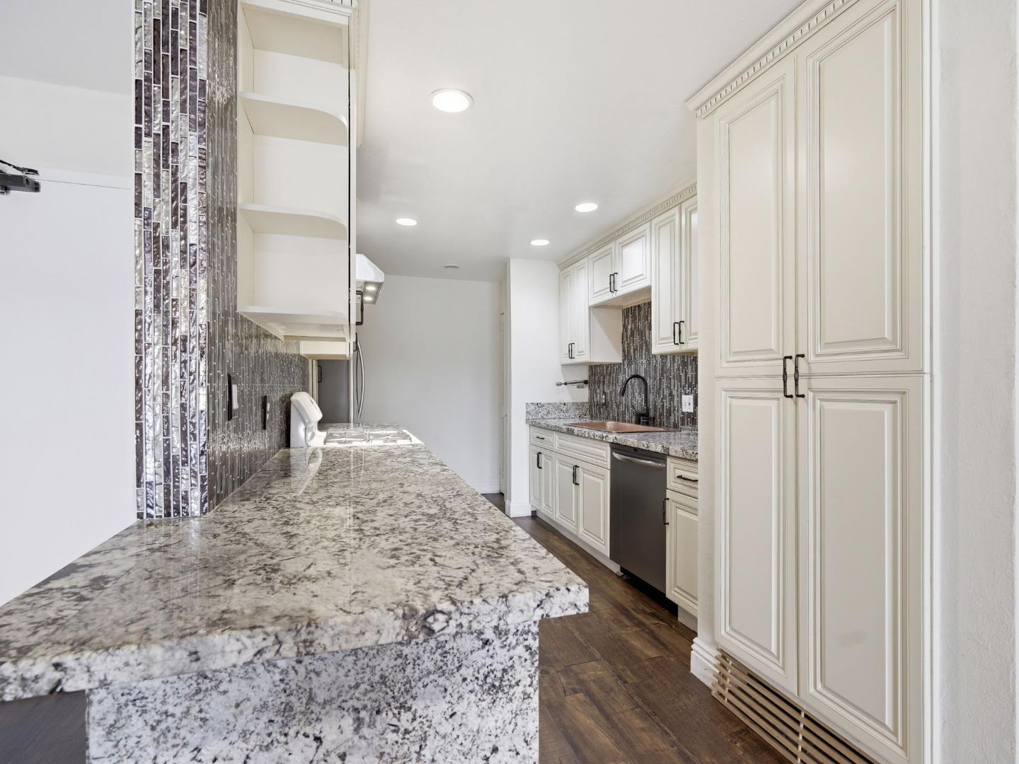 Detail Gallery Image 7 of 20 For 1940 Highland Oaks Dr #28,  Arcadia,  CA 91006 - 2 Beds | 2 Baths