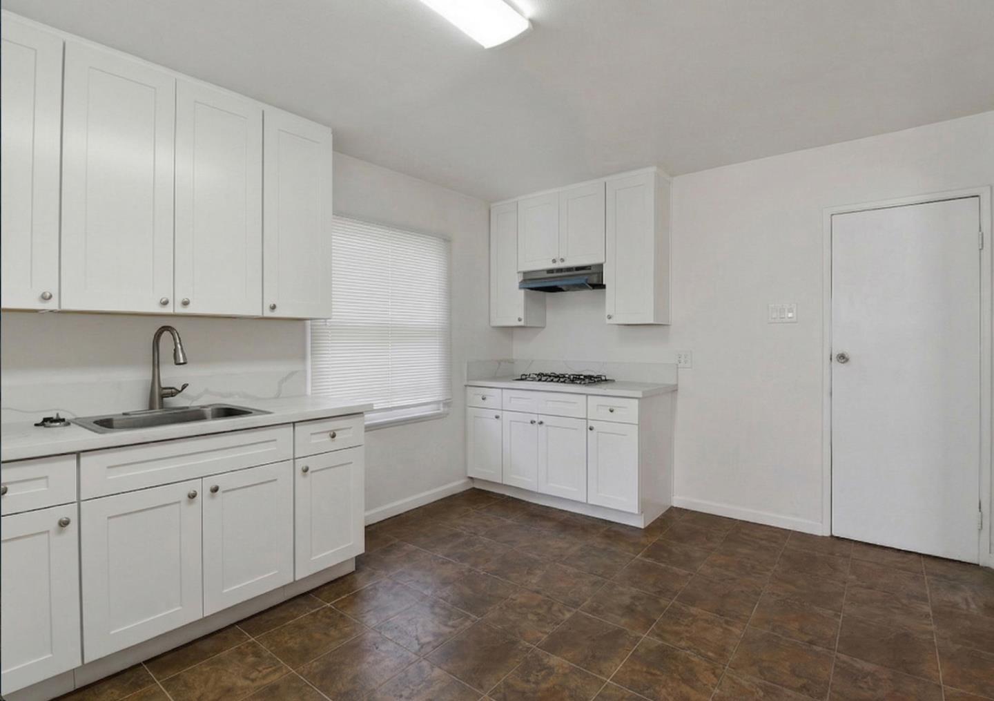 Detail Gallery Image 13 of 16 For 18601 Keswick St #B,  Reseda,  CA 91335 - 2 Beds | 1 Baths