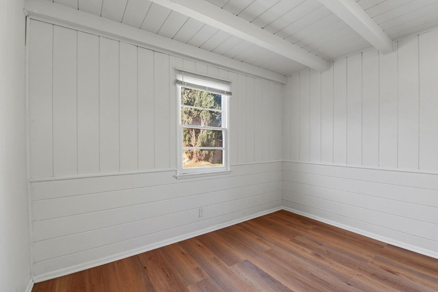 Detail Gallery Image 5 of 16 For 18601 Keswick St #B,  Reseda,  CA 91335 - 2 Beds | 1 Baths