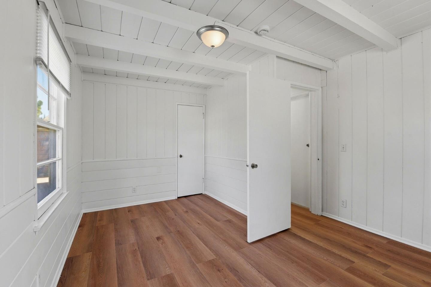 Detail Gallery Image 6 of 16 For 18601 Keswick St #B,  Reseda,  CA 91335 - 2 Beds | 1 Baths