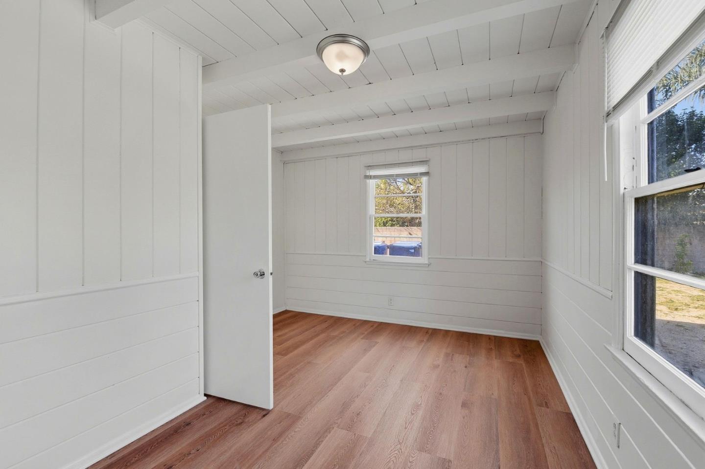 Detail Gallery Image 7 of 16 For 18601 Keswick St #B,  Reseda,  CA 91335 - 2 Beds | 1 Baths