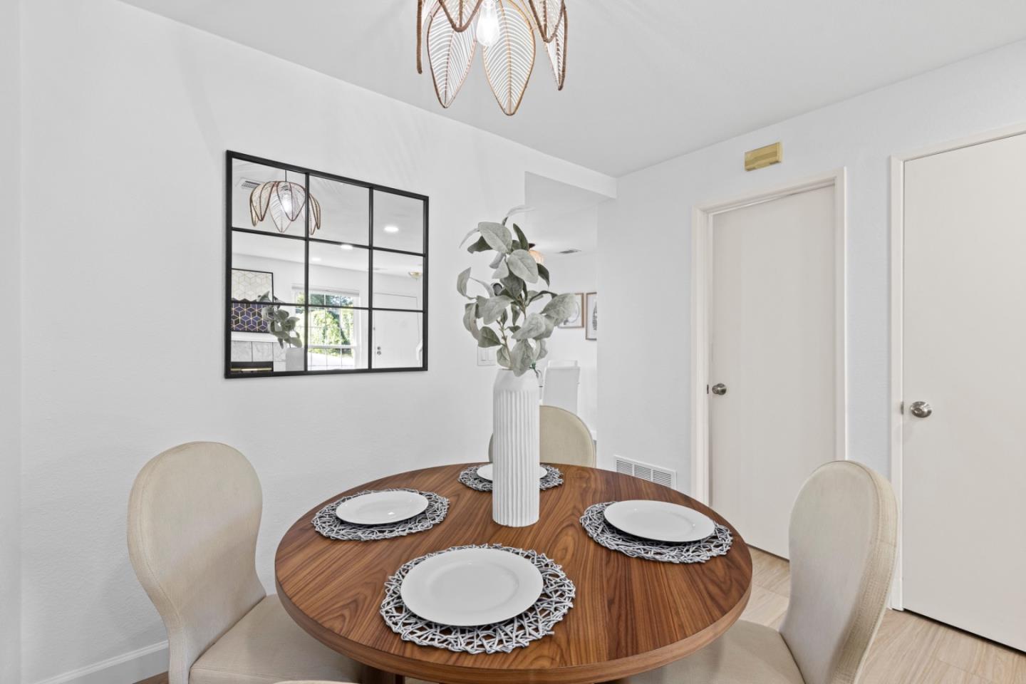 Detail Gallery Image 6 of 30 For 5207 Jacana Ln, San Jose,  CA 95123 - 3 Beds | 2/1 Baths