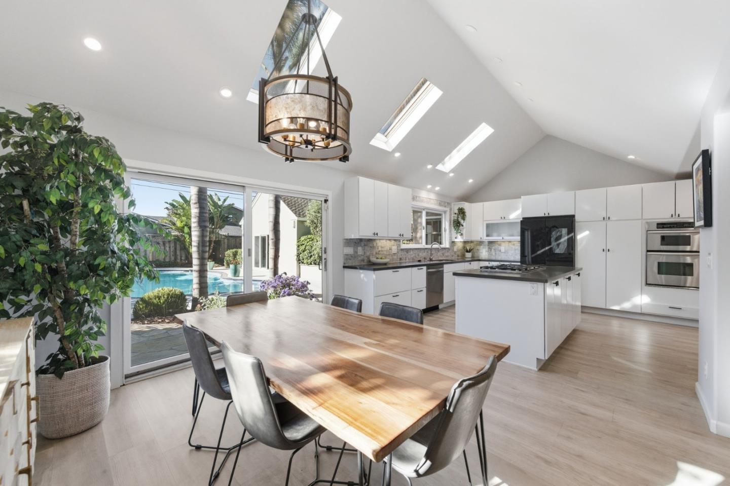 Detail Gallery Image 12 of 43 For 1482 Ridgeley Dr, Campbell,  CA 95008 - 3 Beds | 2 Baths