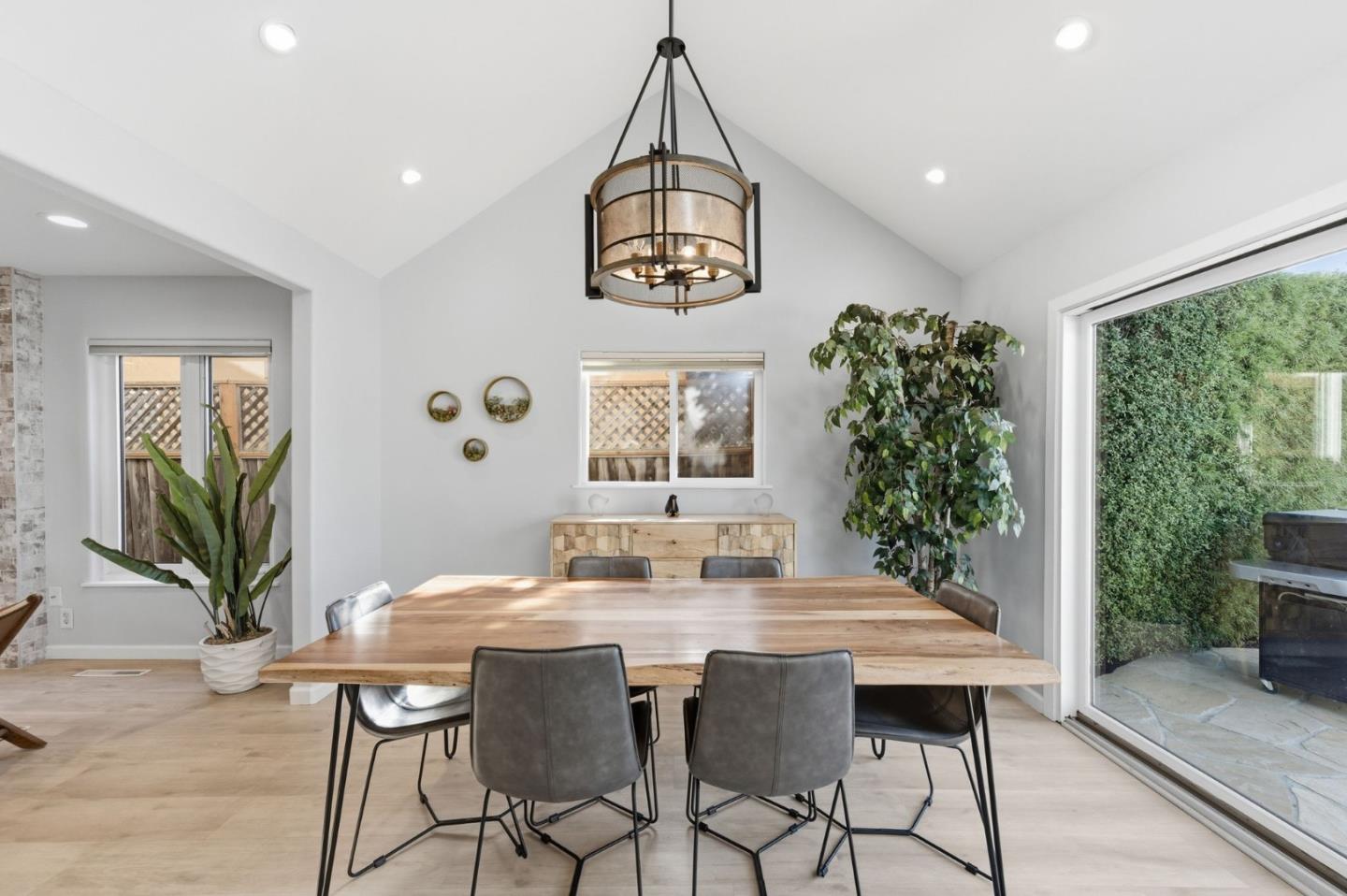 Detail Gallery Image 13 of 43 For 1482 Ridgeley Dr, Campbell,  CA 95008 - 3 Beds | 2 Baths