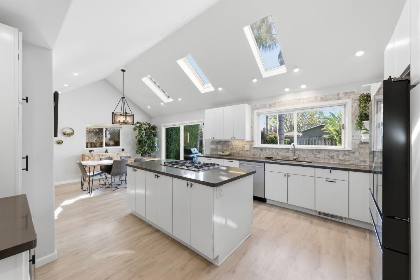 Detail Gallery Image 16 of 43 For 1482 Ridgeley Dr, Campbell,  CA 95008 - 3 Beds | 2 Baths