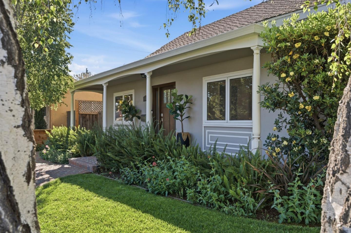 Detail Gallery Image 4 of 43 For 1482 Ridgeley Dr, Campbell,  CA 95008 - 3 Beds | 2 Baths