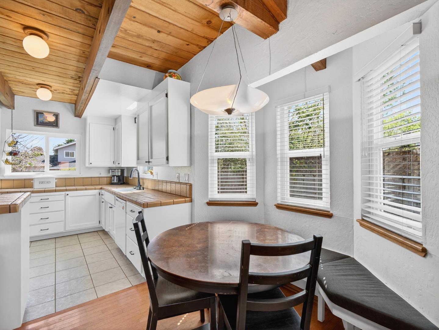 Detail Gallery Image 10 of 73 For 620 Sumner, Santa Cruz,  CA 95062 - – Beds | – Baths