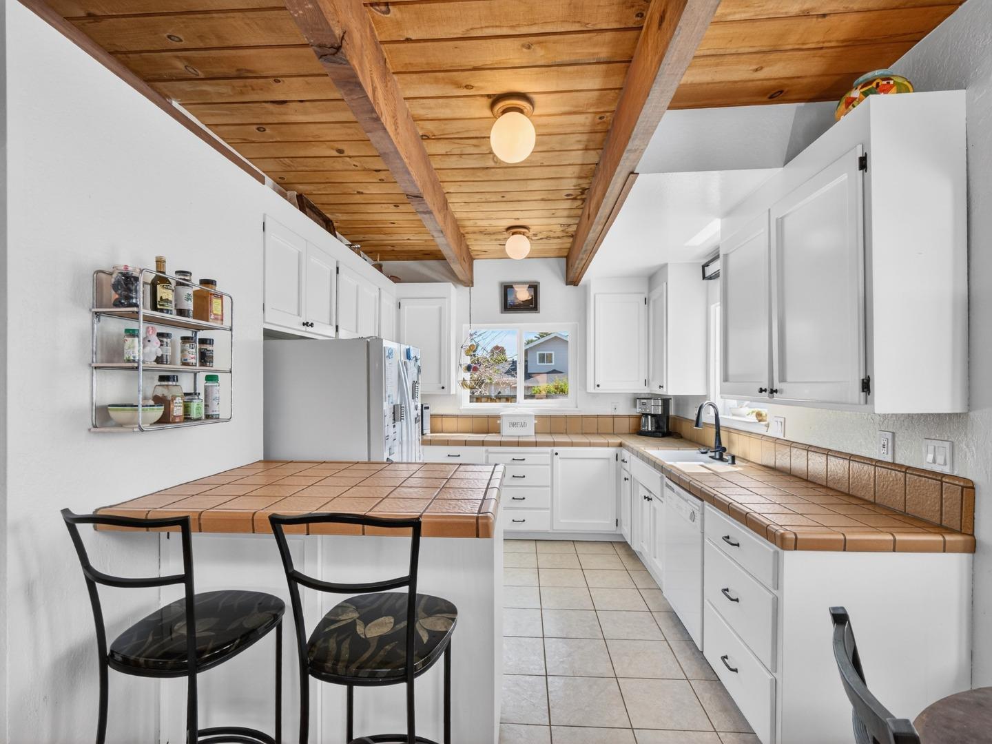 Detail Gallery Image 13 of 73 For 620 Sumner, Santa Cruz,  CA 95062 - – Beds | – Baths