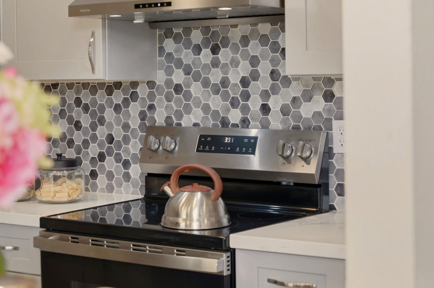 Detail Gallery Image 10 of 41 For 25 Terfidia Ln, Milpitas,  CA 95035 - 3 Beds | 2/1 Baths