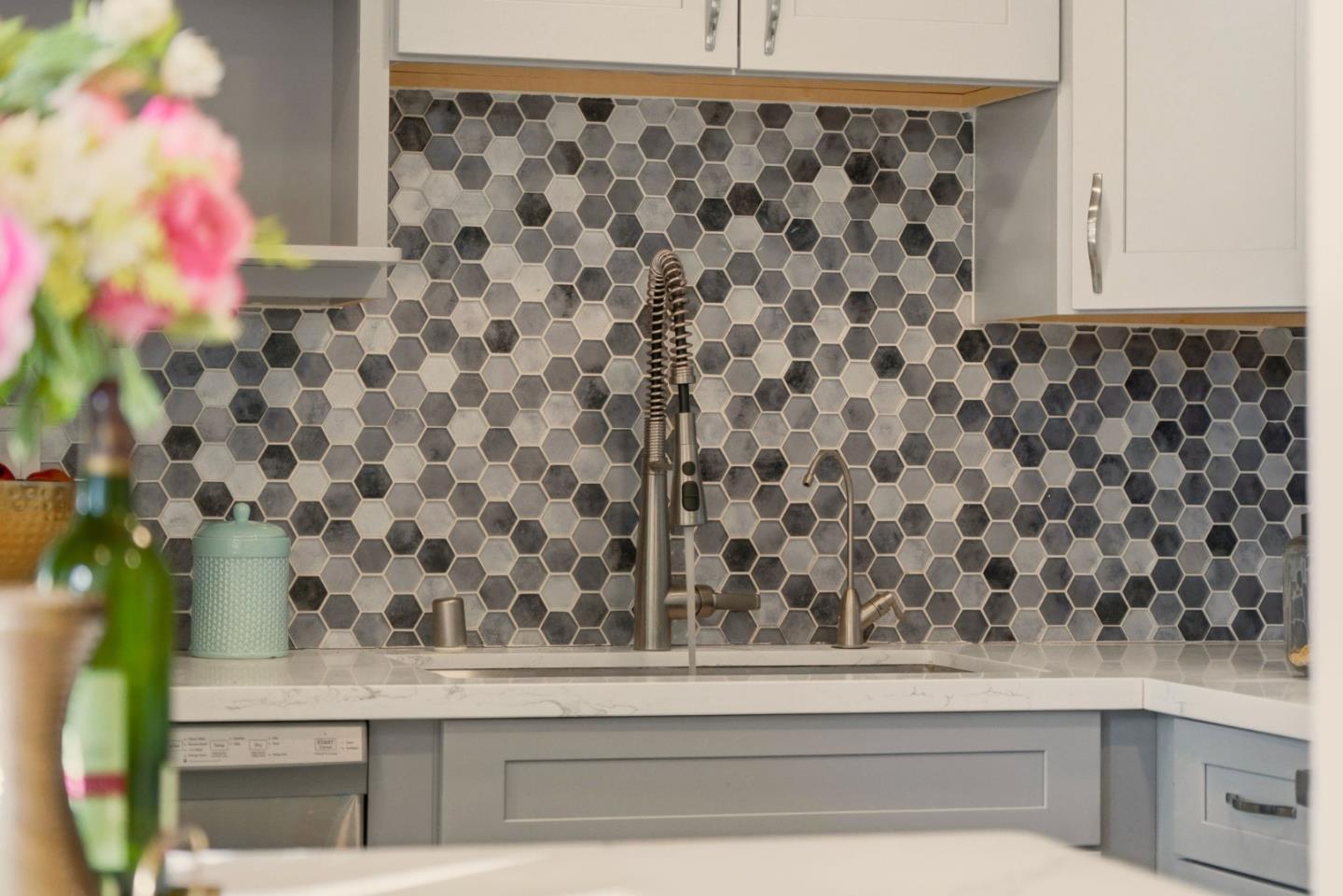 Detail Gallery Image 12 of 41 For 25 Terfidia Ln, Milpitas,  CA 95035 - 3 Beds | 2/1 Baths