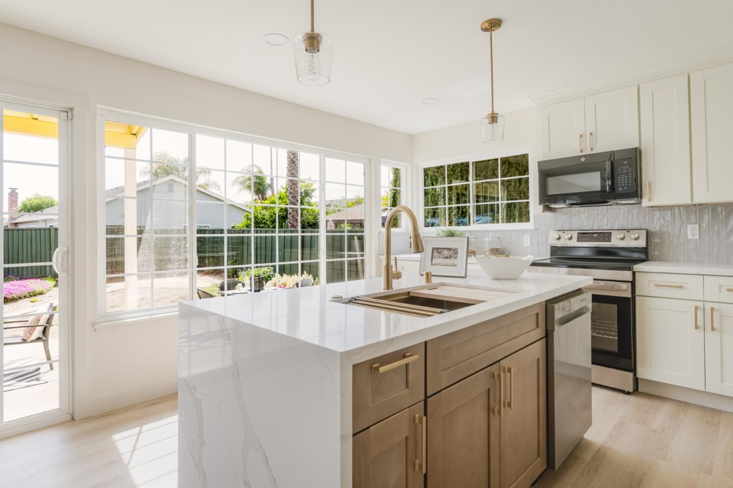 Detail Gallery Image 14 of 85 For 130 Juneberry Ct, San Jose,  CA 95136 - 4 Beds | 3 Baths