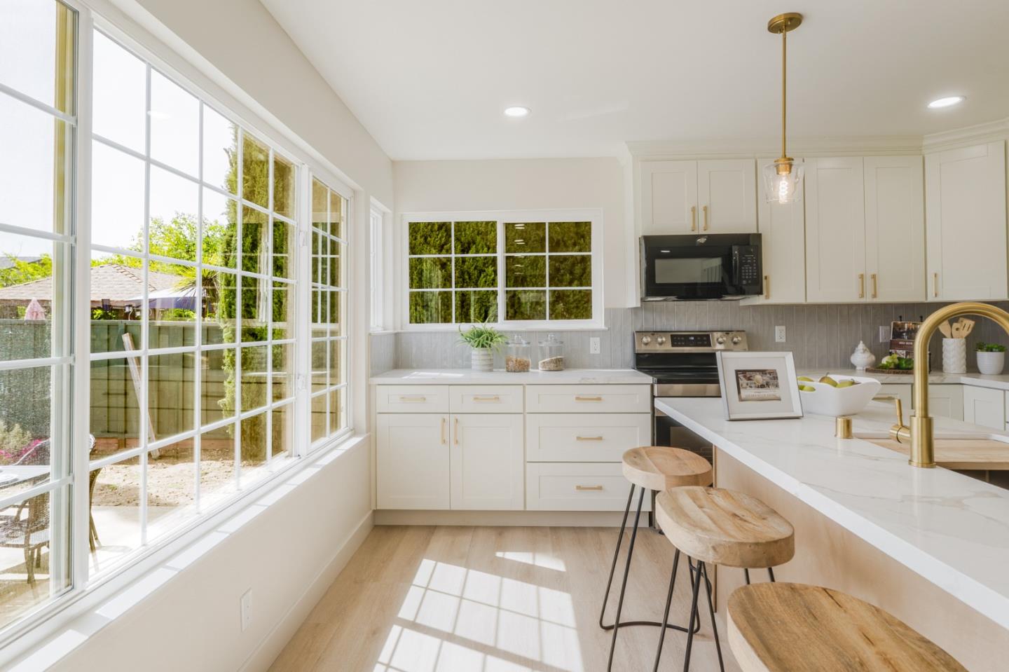 Detail Gallery Image 17 of 85 For 130 Juneberry Ct, San Jose,  CA 95136 - 4 Beds | 3 Baths