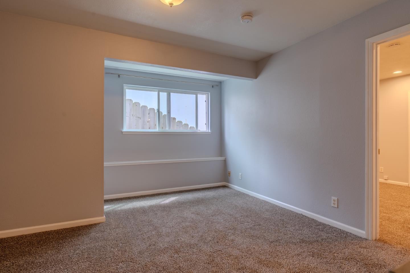 Detail Gallery Image 5 of 10 For 1279 Alicante Dr Downstairs Unit,  Pacifica,  CA 94044 - 1 Beds | 1 Baths