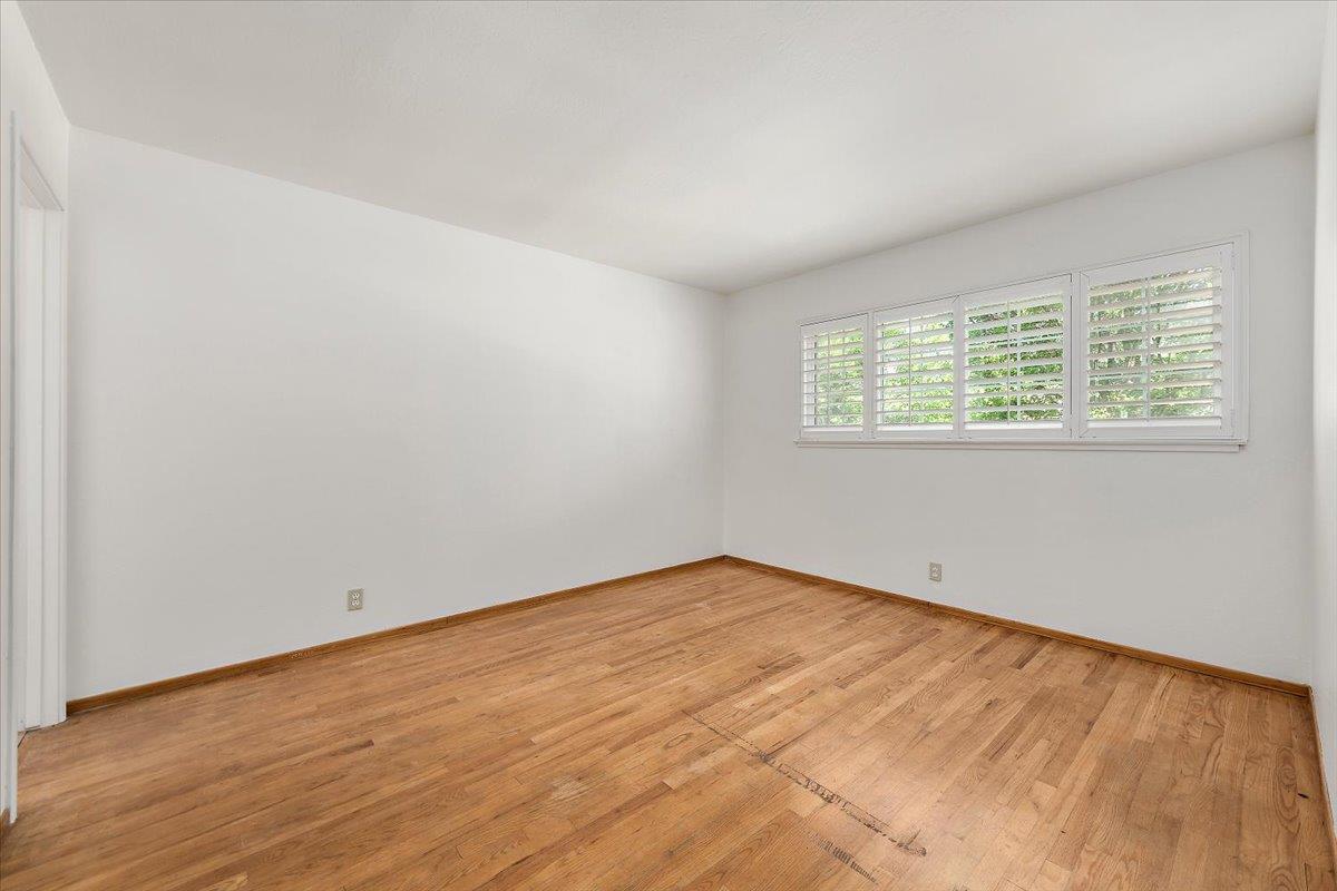 Detail Gallery Image 16 of 25 For 898 Hummingbird Dr, San Jose,  CA 95125 - 6 Beds | 3 Baths