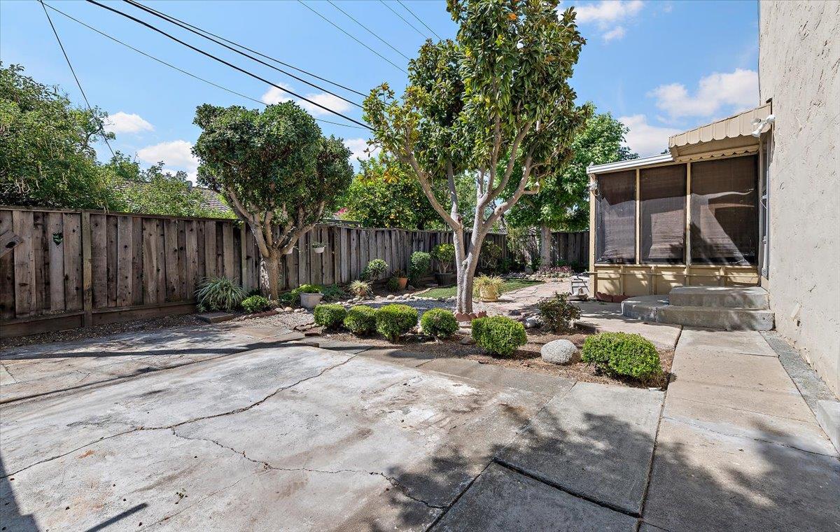 Detail Gallery Image 24 of 25 For 898 Hummingbird Dr, San Jose,  CA 95125 - 6 Beds | 3 Baths