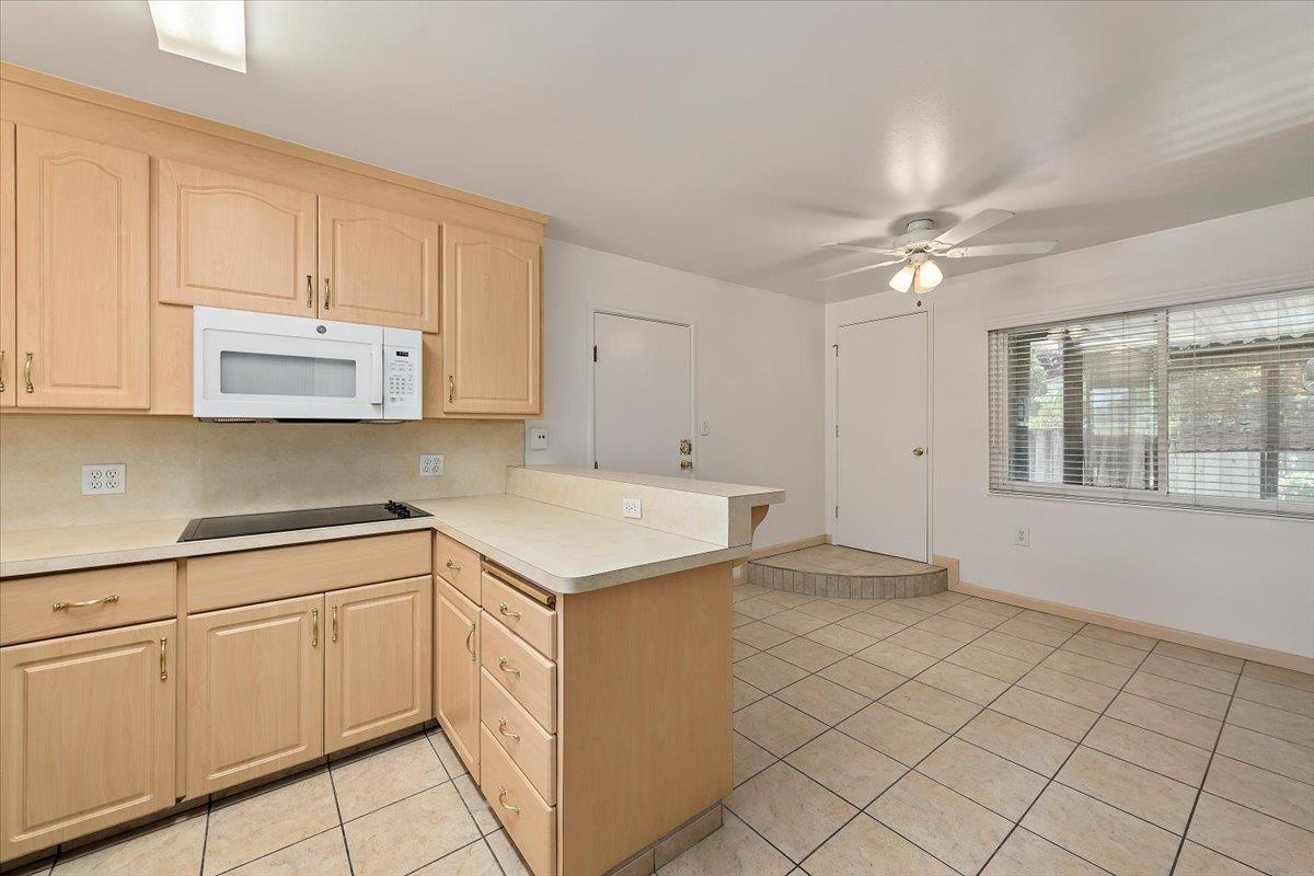 Detail Gallery Image 7 of 25 For 898 Hummingbird Dr, San Jose,  CA 95125 - 6 Beds | 3 Baths