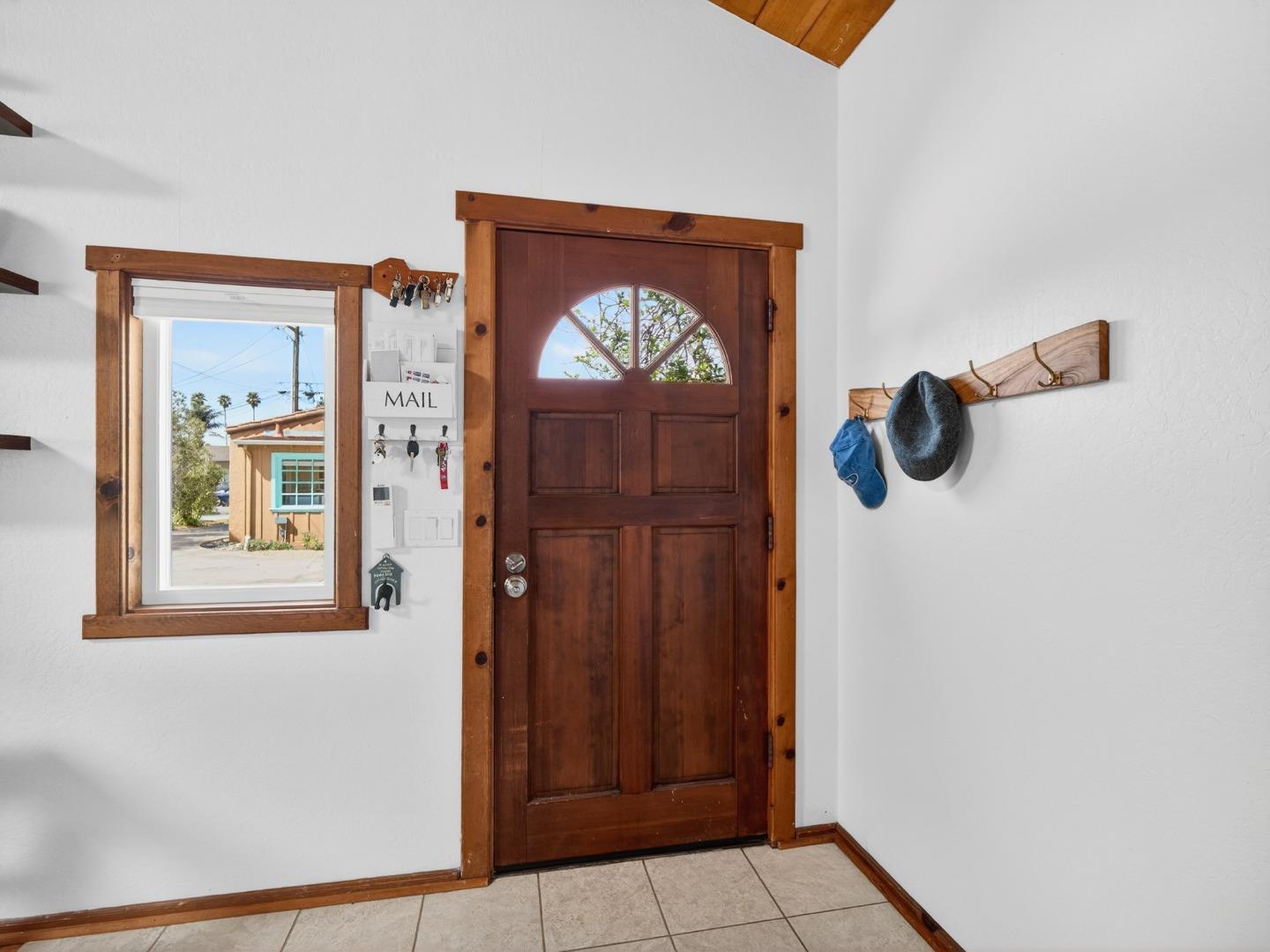 Detail Gallery Image 25 of 71 For 620 Sumner, Santa Cruz,  CA 95062 - 3 Beds | 3/1 Baths