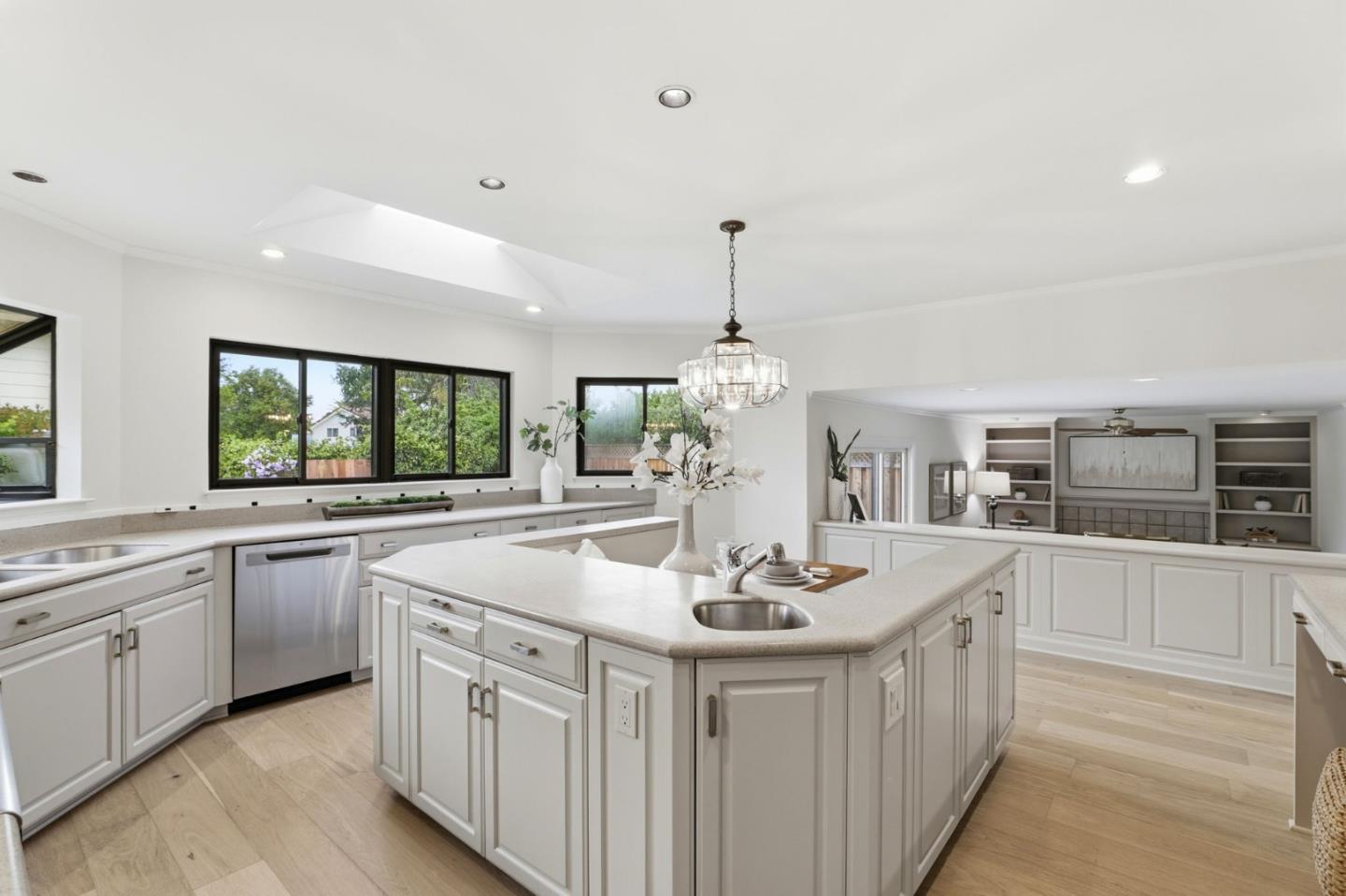 Detail Gallery Image 14 of 37 For 6071 Burchell Ave, San Jose,  CA 95120 - 4 Beds | 2/1 Baths