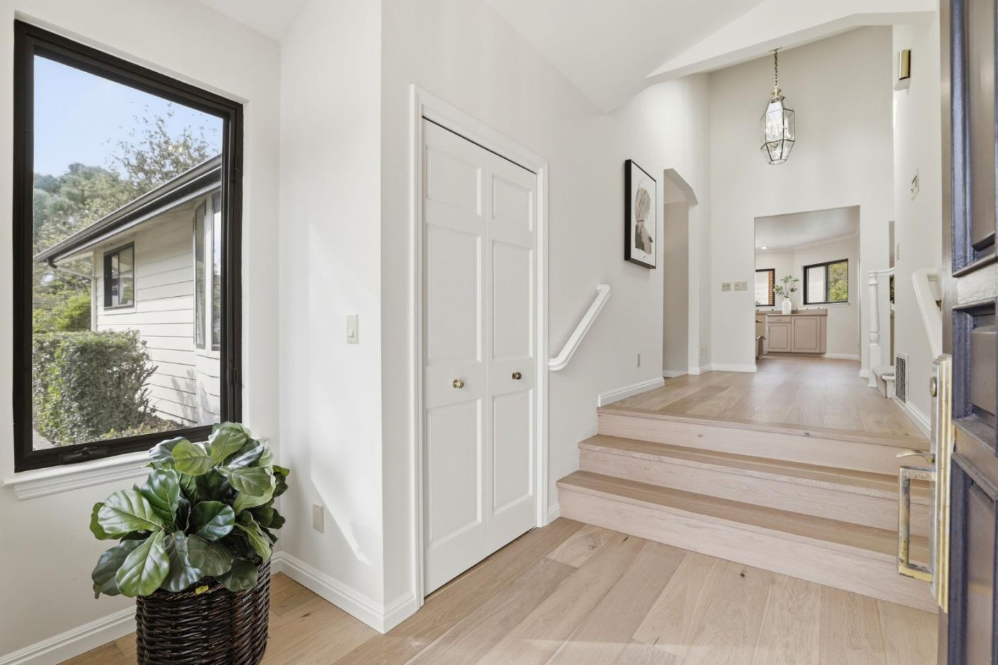 Detail Gallery Image 4 of 37 For 6071 Burchell Ave, San Jose,  CA 95120 - 4 Beds | 2/1 Baths