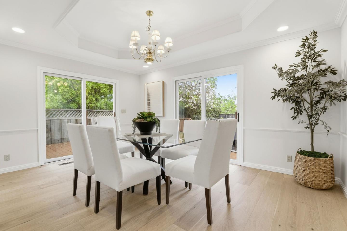 Detail Gallery Image 8 of 37 For 6071 Burchell Ave, San Jose,  CA 95120 - 4 Beds | 2/1 Baths