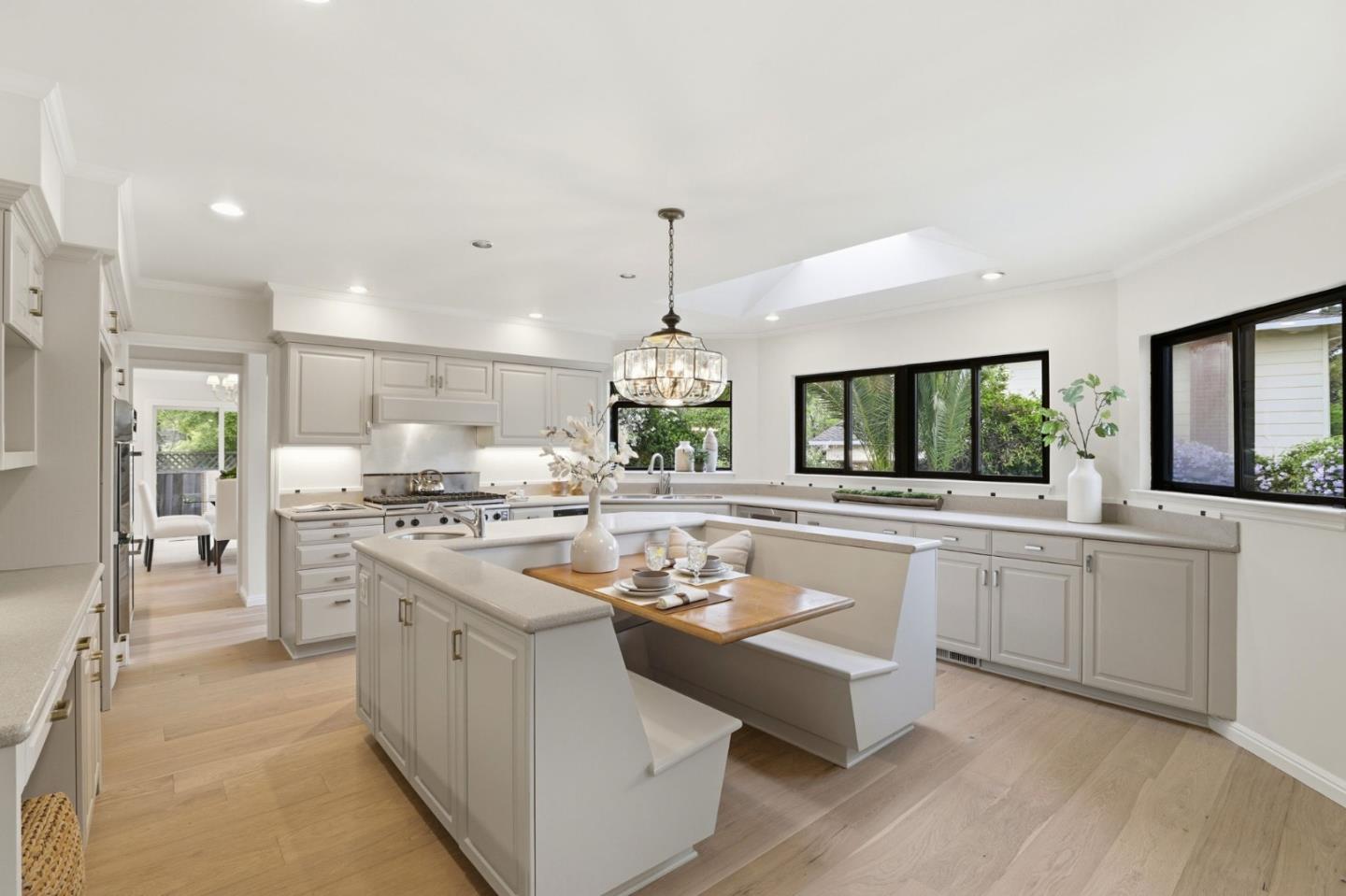 Detail Gallery Image 9 of 37 For 6071 Burchell Ave, San Jose,  CA 95120 - 4 Beds | 2/1 Baths