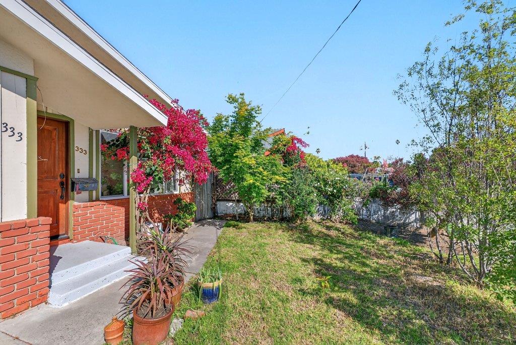 Detail Gallery Image 11 of 51 For 333 John St, Santa Cruz,  CA 95060 - 3 Beds | 2 Baths