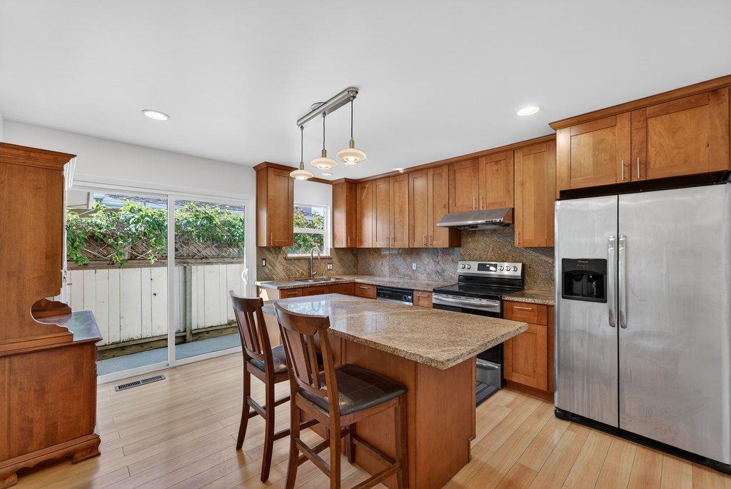 Detail Gallery Image 18 of 51 For 333 John St, Santa Cruz,  CA 95060 - 3 Beds | 2 Baths