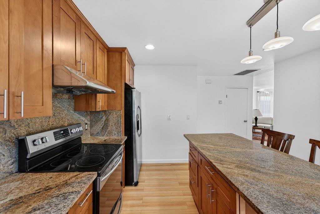 Detail Gallery Image 22 of 51 For 333 John St, Santa Cruz,  CA 95060 - 3 Beds | 2 Baths