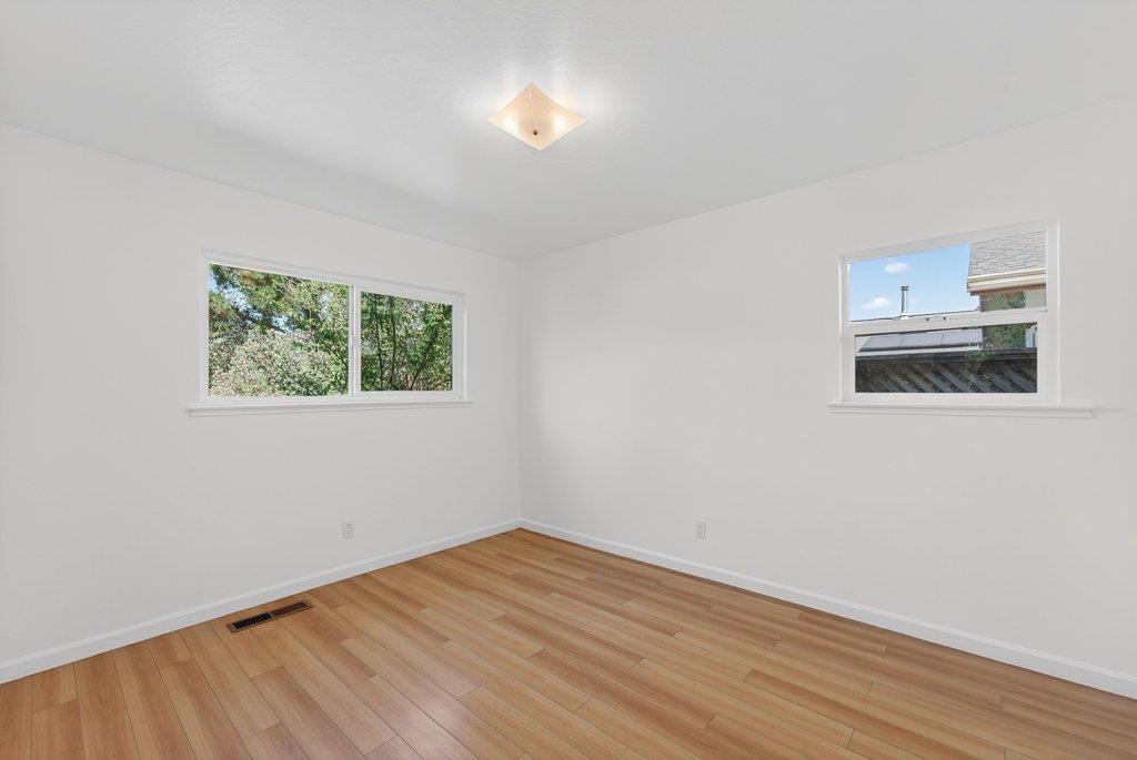 Detail Gallery Image 28 of 51 For 333 John St, Santa Cruz,  CA 95060 - 3 Beds | 2 Baths