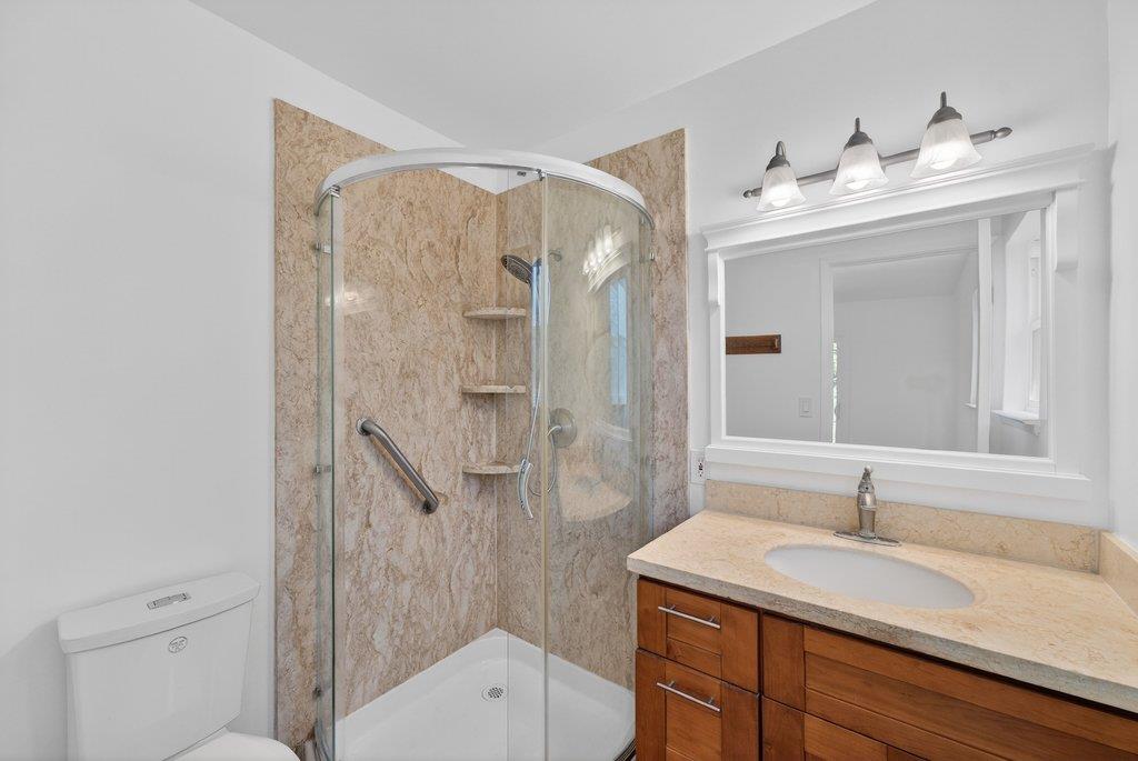 Detail Gallery Image 33 of 51 For 333 John St, Santa Cruz,  CA 95060 - 3 Beds | 2 Baths