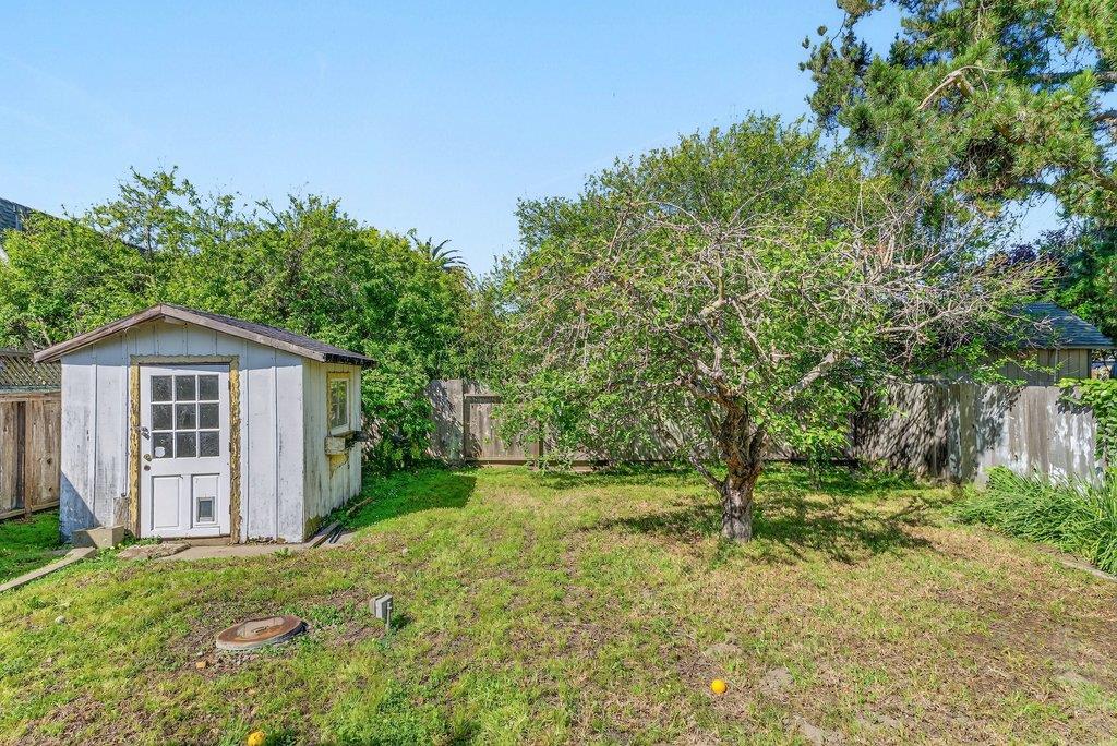 Detail Gallery Image 37 of 51 For 333 John St, Santa Cruz,  CA 95060 - 3 Beds | 2 Baths