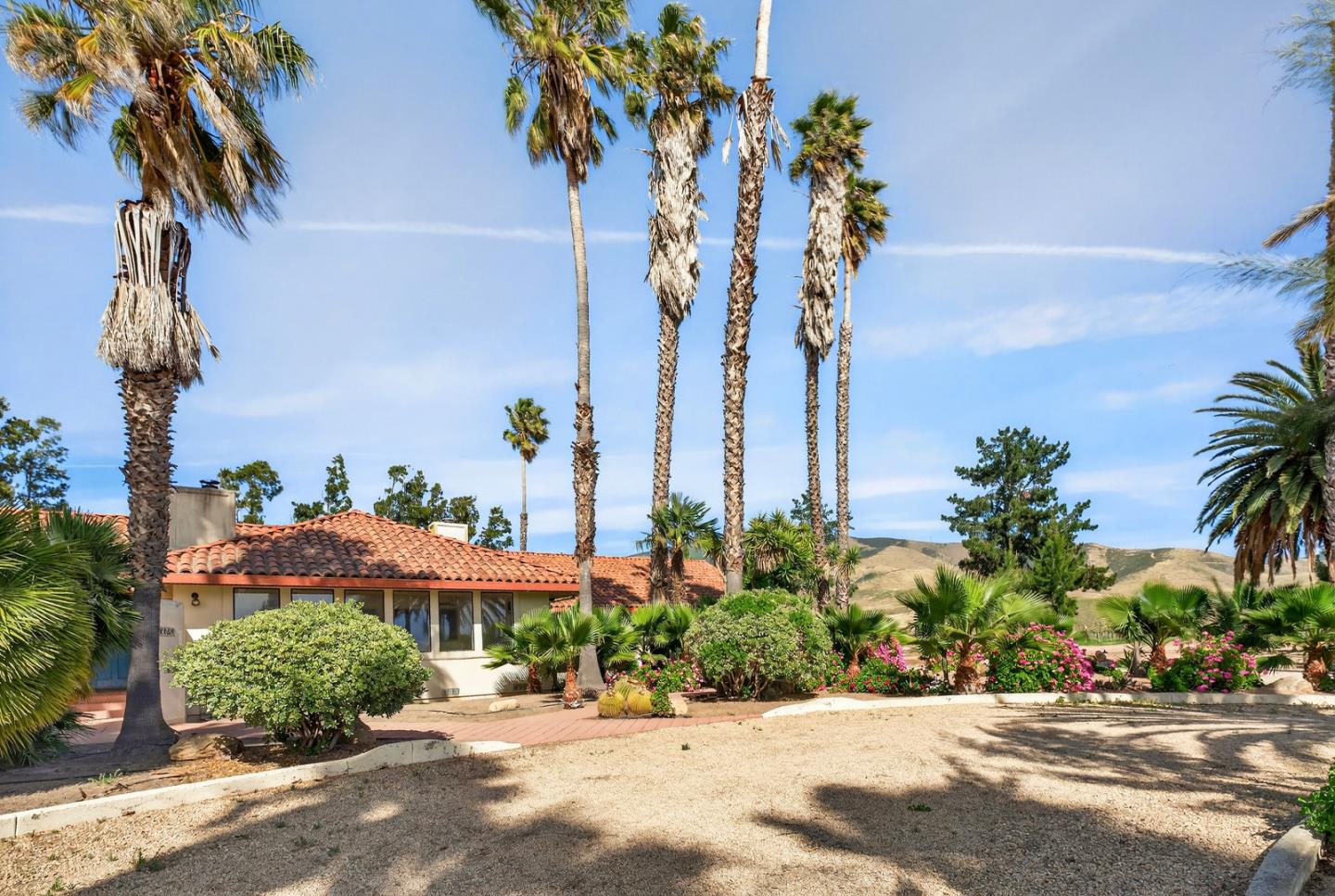 Detail Gallery Image 3 of 54 For 31021 Camphora Rd, Soledad,  CA 93960 - 3 Beds | 2 Baths