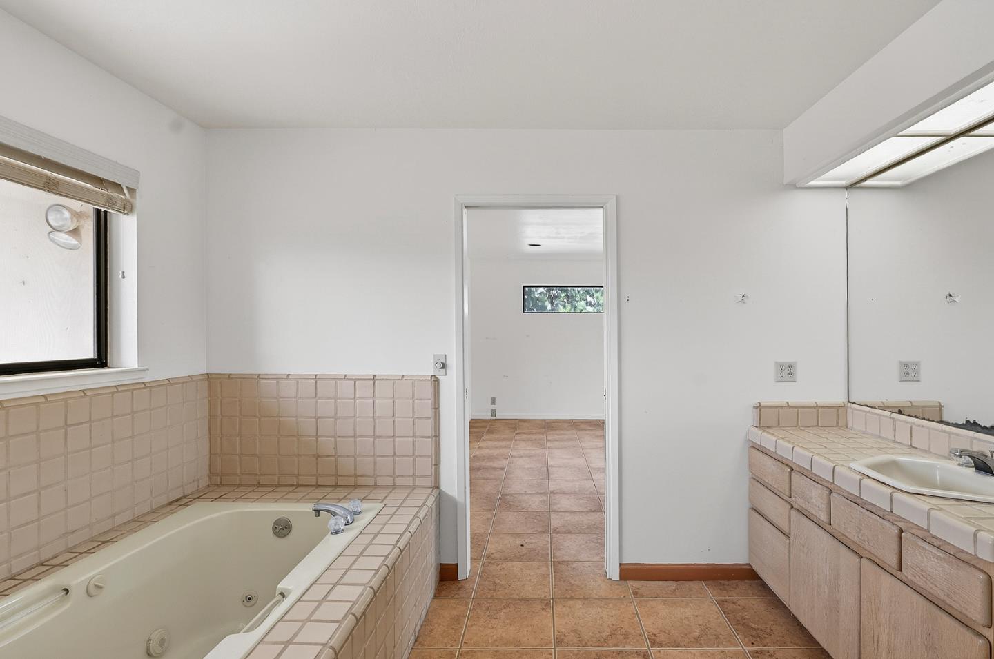 Detail Gallery Image 31 of 54 For 31021 Camphora Rd, Soledad,  CA 93960 - 3 Beds | 2 Baths