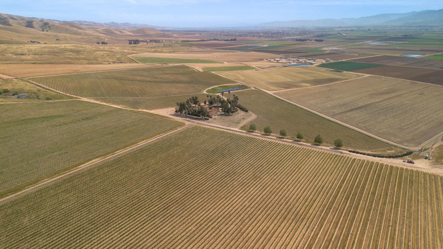 Detail Gallery Image 9 of 54 For 31021 Camphora Rd, Soledad,  CA 93960 - 3 Beds | 2 Baths