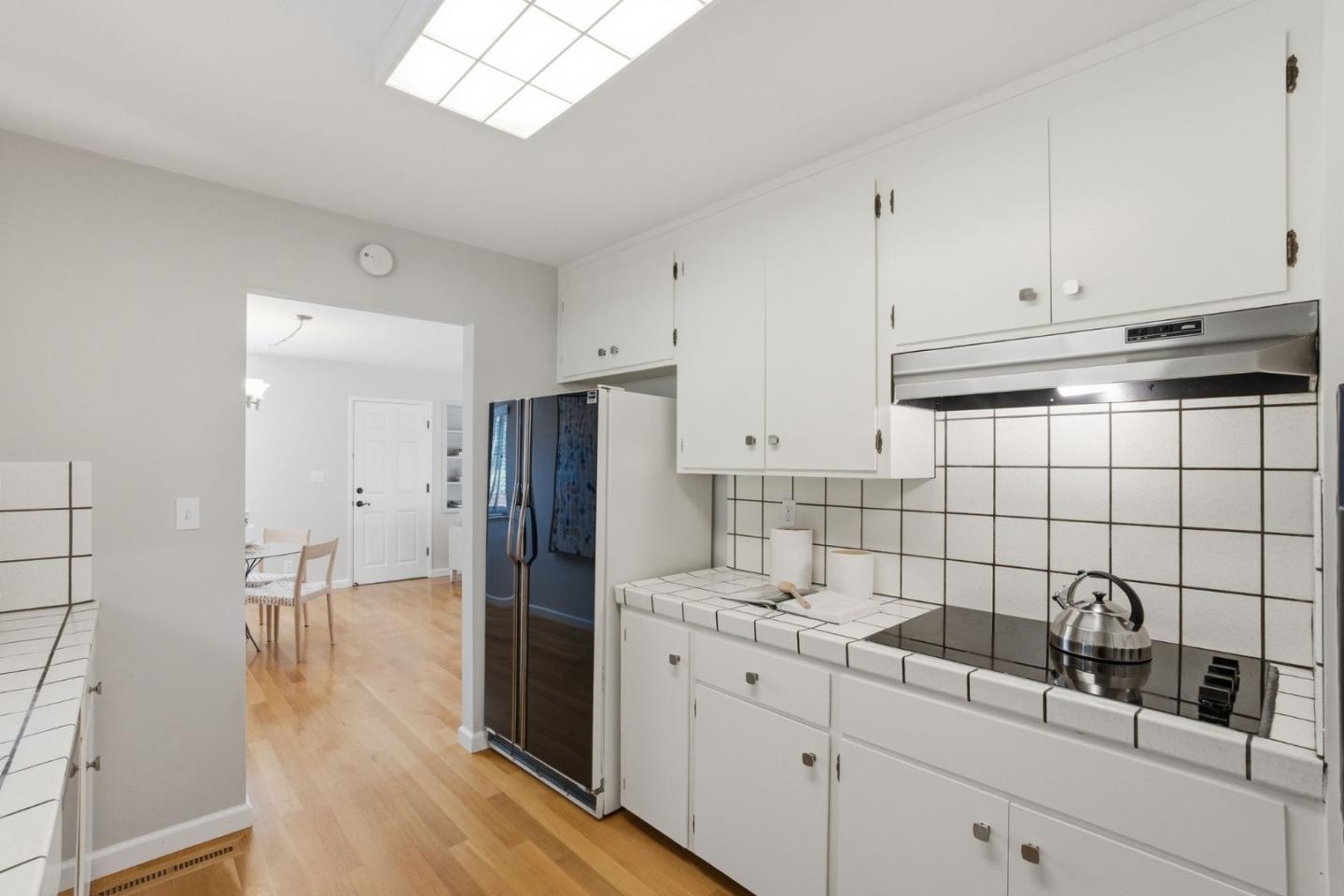 Detail Gallery Image 16 of 65 For 23349 Deerfield Rd, Los Gatos,  CA 95033 - 3 Beds | 2 Baths