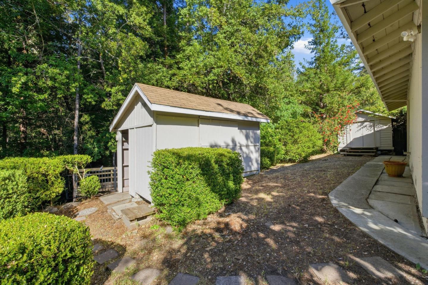 Detail Gallery Image 46 of 65 For 23349 Deerfield Rd, Los Gatos,  CA 95033 - 3 Beds | 2 Baths