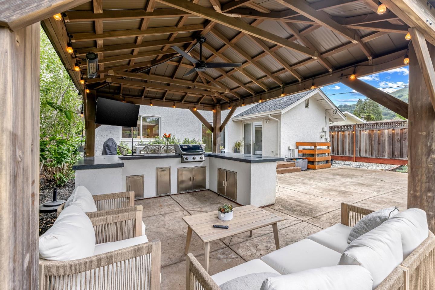 Detail Gallery Image 37 of 54 For 495 W Main Ave, Morgan Hill,  CA 95037 - 3 Beds | 2 Baths