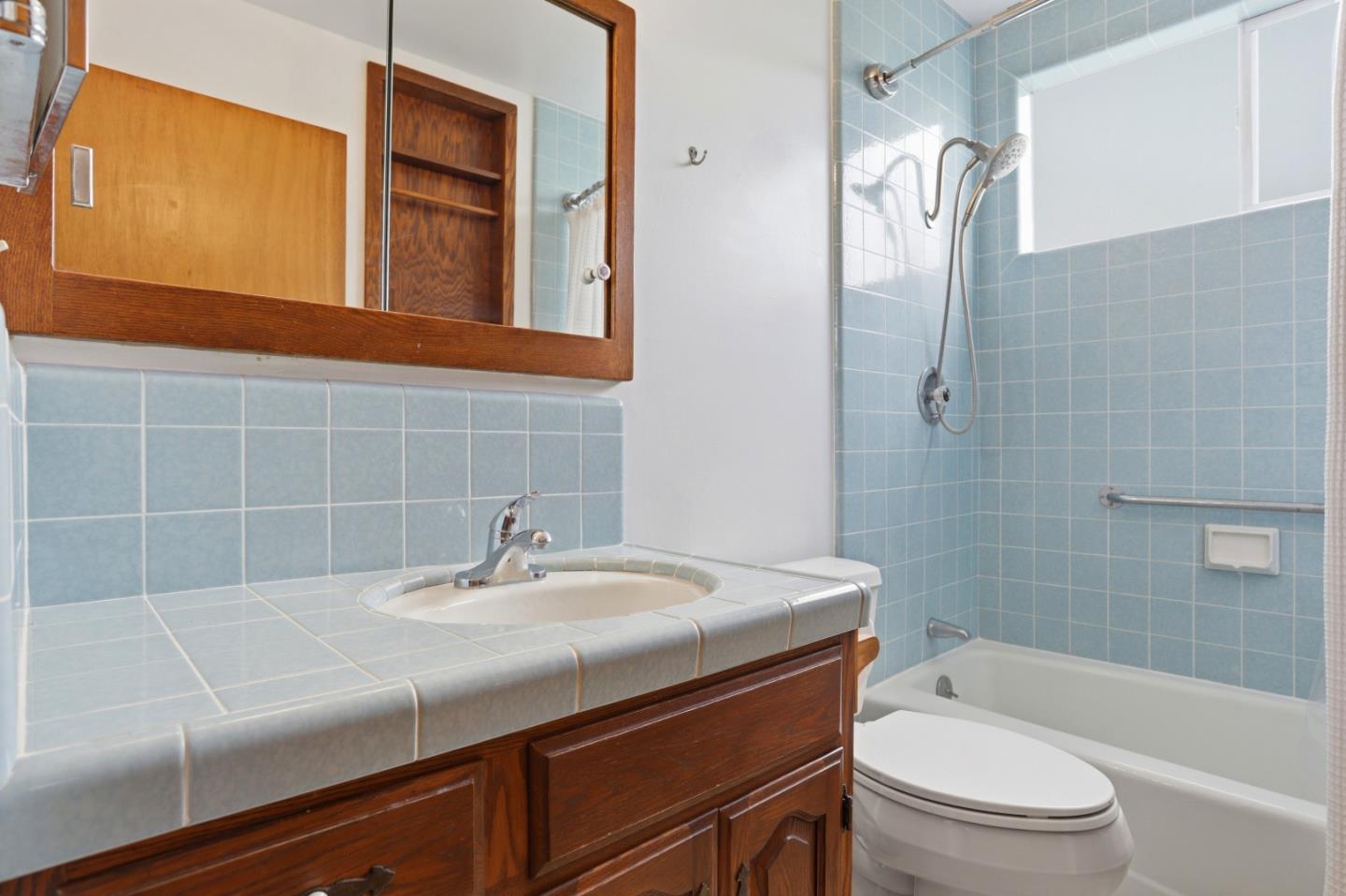 Detail Gallery Image 28 of 39 For 311 Chirco Ave, Santa Cruz,  CA 95065 - 3 Beds | 2/1 Baths