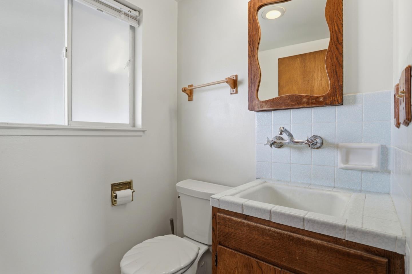 Detail Gallery Image 31 of 39 For 311 Chirco Ave, Santa Cruz,  CA 95065 - 3 Beds | 2/1 Baths