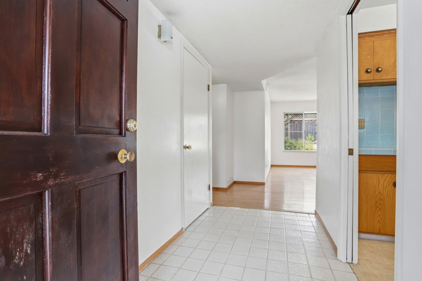 Detail Gallery Image 9 of 39 For 311 Chirco Ave, Santa Cruz,  CA 95065 - 3 Beds | 2/1 Baths