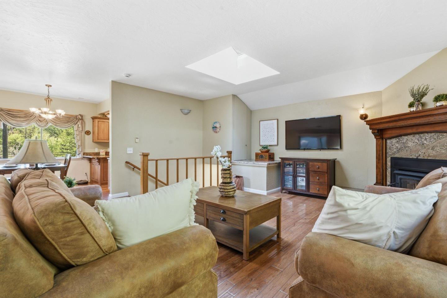 Detail Gallery Image 7 of 54 For 2715 Branciforte Dr, Santa Cruz,  CA 95065 - 3 Beds | 2 Baths