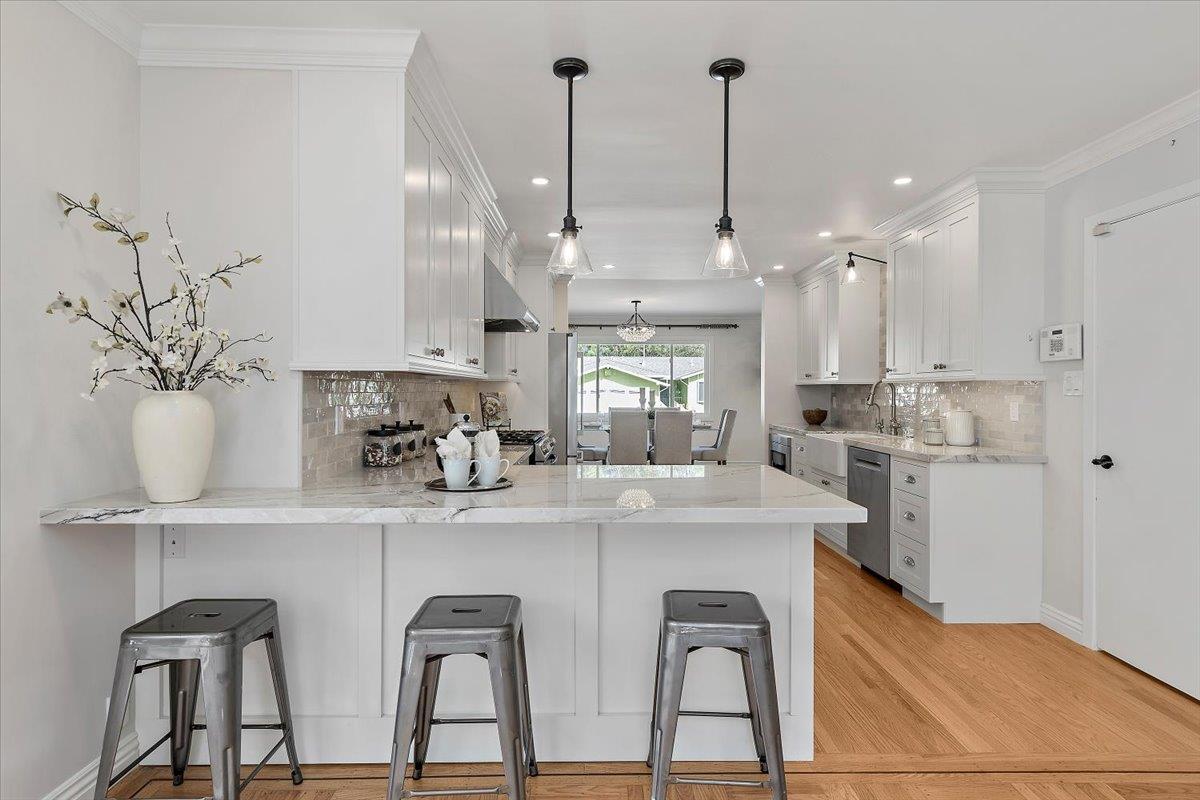 Detail Gallery Image 13 of 34 For 1231 Claremont Dr, San Bruno,  CA 94066 - 4 Beds | 2 Baths