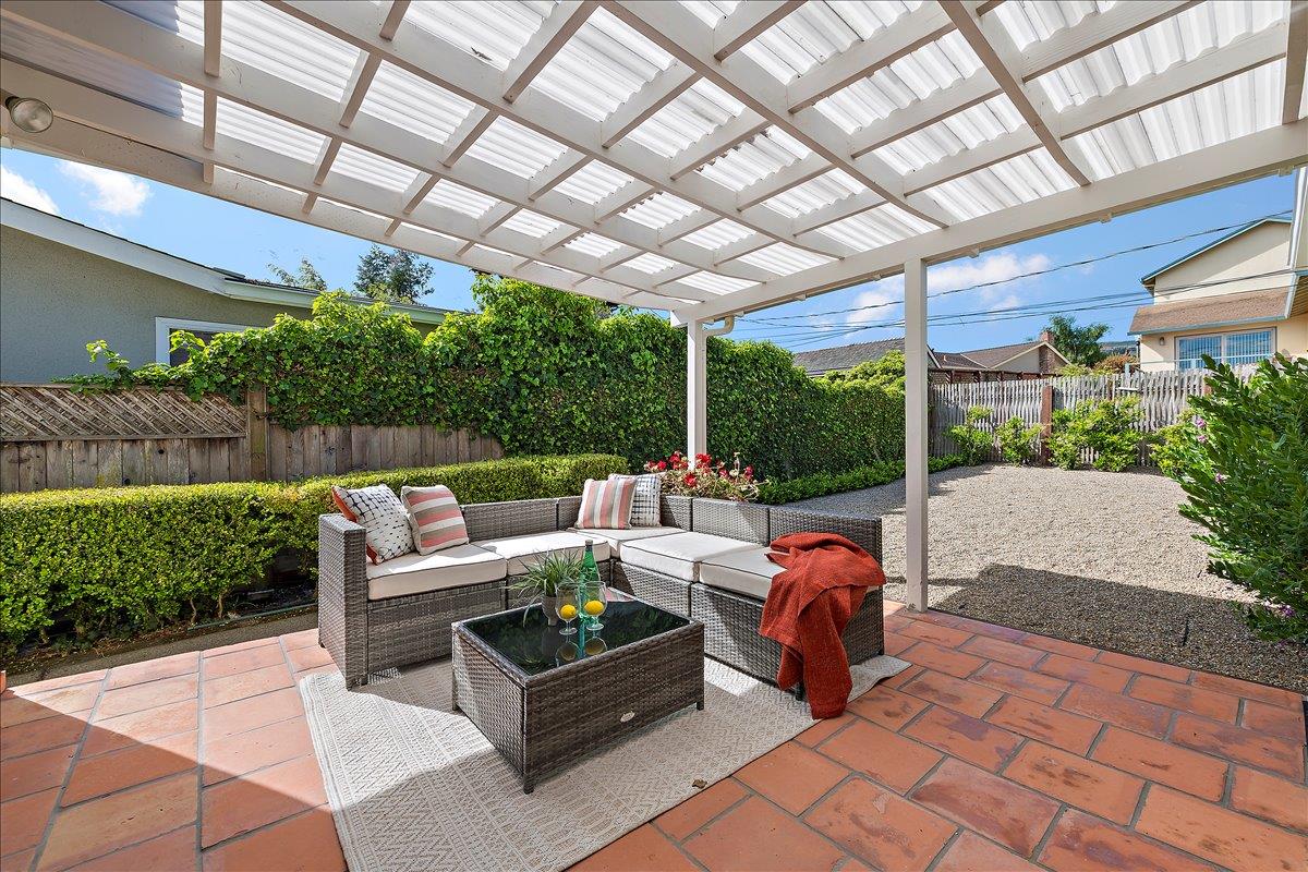 Detail Gallery Image 23 of 34 For 1231 Claremont Dr, San Bruno,  CA 94066 - 4 Beds | 2 Baths