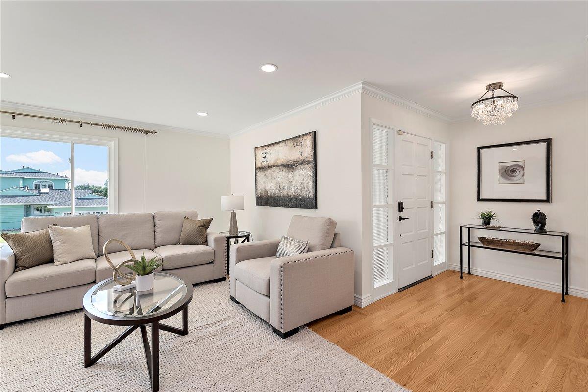 Detail Gallery Image 4 of 34 For 1231 Claremont Dr, San Bruno,  CA 94066 - 4 Beds | 2 Baths