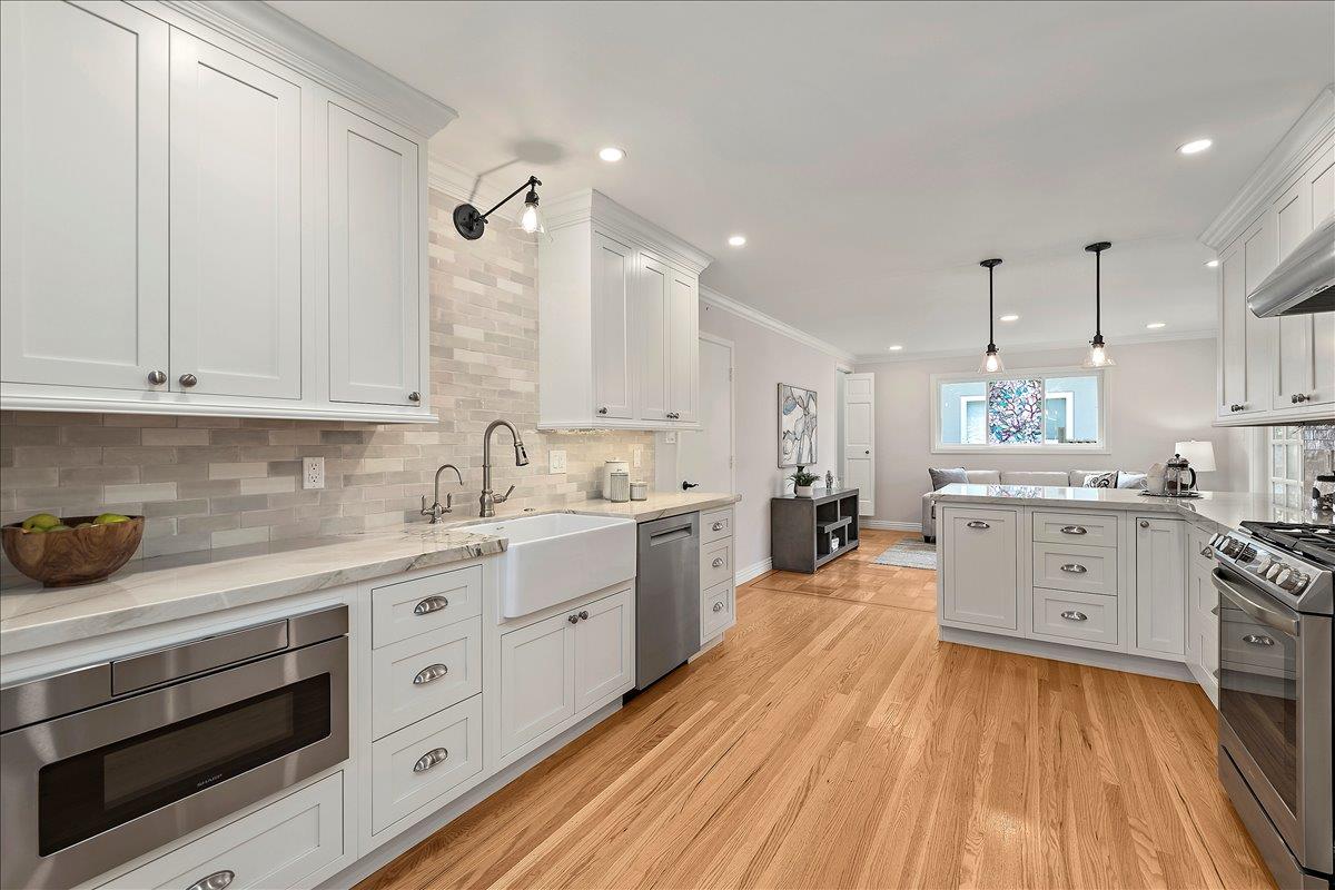 Detail Gallery Image 9 of 34 For 1231 Claremont Dr, San Bruno,  CA 94066 - 4 Beds | 2 Baths