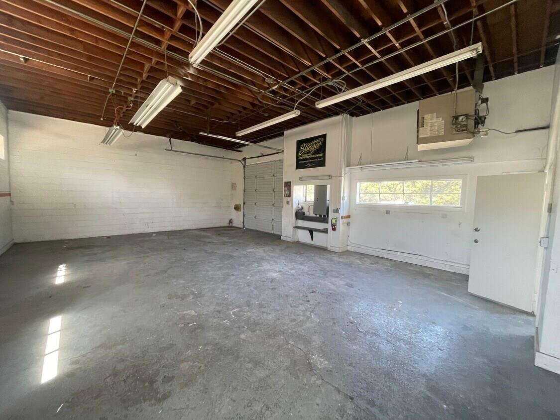 Detail Gallery Image 19 of 22 For 780 Old County Rd, Belmont,  CA 94002 - – Beds | – Baths