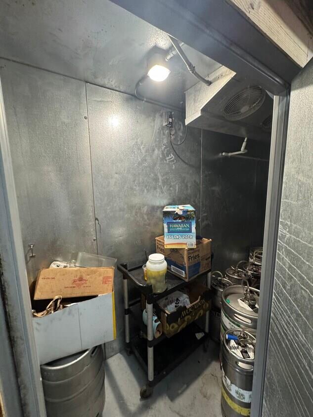 Detail Gallery Image 5 of 22 For 780 Old County Rd, Belmont,  CA 94002 - – Beds | – Baths